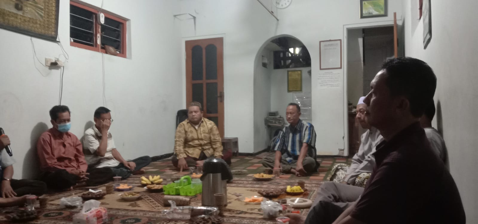 PERTEMUAN RUTIN RT RW SE KELURAHAN KINGKING DI RUMAH BAPAK  KETUA RT 003 RW 002
